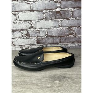 UGG Australia Black Leather Button Driving Loafers Shoes Women’s Sz 8M US/39EU
